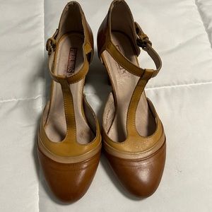 Pikolino T Strap Shoes